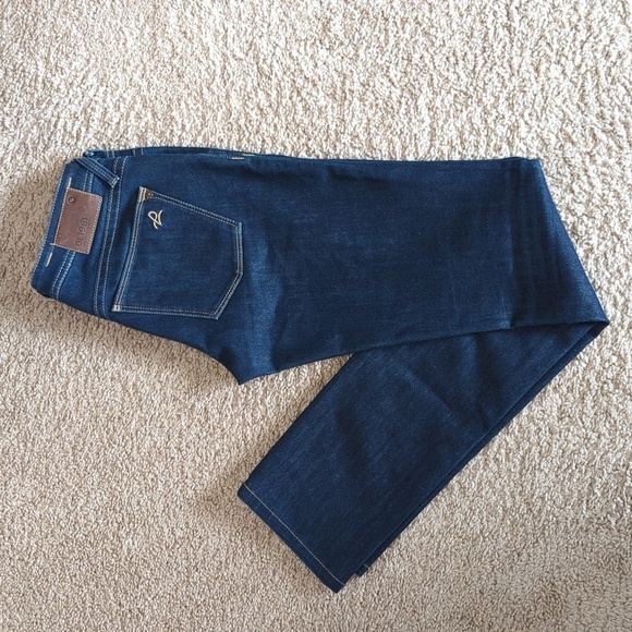 DL1961 4 Way Stretch 360 Comfort Kate Slim Straight Dark Wash Jeans EUC Size 27 - Picture 8 of 16